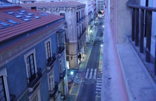 Alicante City Centre House | Elegant Apartment in Historic Center, Near Port and Beach