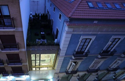 Alicante City Centre House | Elegant Apartment in Historic Center, Near Port and Beach