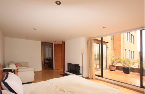 El Palomar Apartment | Elegant Penthouse with Breathtaking Views in Rosales, Bogotá