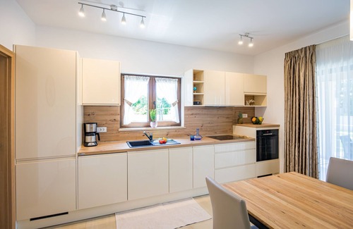Jursici House | Family-Friendly Pool Retreat Near Pula - 10/10 Rated
