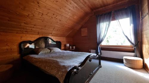 Incukalns House | Exceptional Inčukalna Strops: Pet-Friendly & Hot Tub Haven