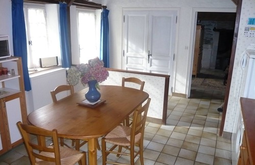 Murs-Erigne House | Charming Gîte Near Angers with Pool and Free Internet Access