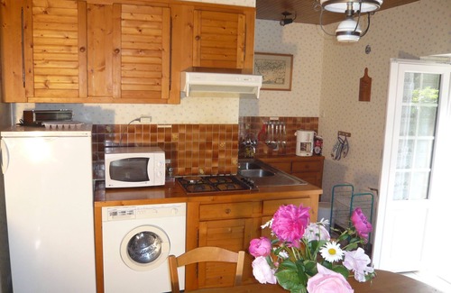 Murs-Erigne House | Charming Gîte Near Angers with Pool and Free Internet Access