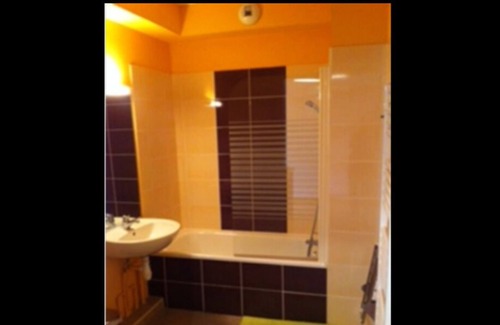 Ax-les-Thermes Apartment | Relax at a Pet-Friendly Residence with Pool and Spa