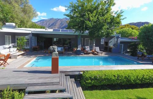 Montagu House | Indulge at In Abundance Guest House - 4-Star Family Retreat