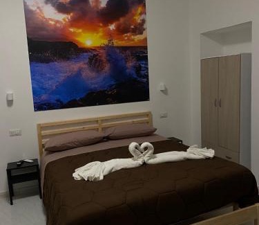 Mercato San Severino Bed & Breakfast | Pet-Friendly IN BLOOM ROOM B&B with Pool & Hot Tub