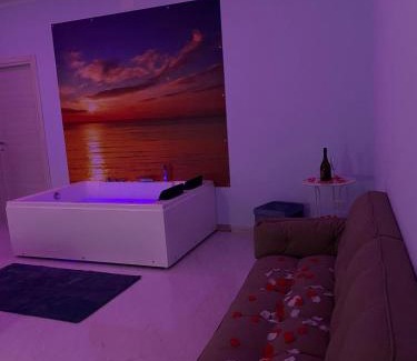 Mercato San Severino Bed & Breakfast | Pet-Friendly IN BLOOM ROOM B&B with Pool & Hot Tub