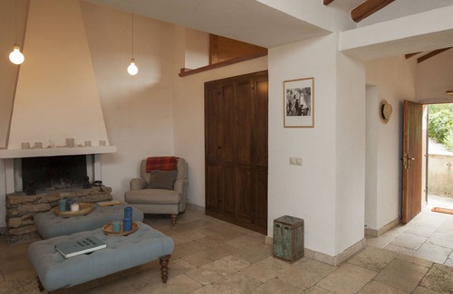 Castel Vittorio House | Experience Tranquility at Casa Dei Fiori with Ocean Views