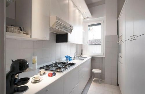 Old Town Apartment | Elegant Apartment in the Heart of Mantova with Kitchen