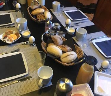 Assen Bed & Breakfast | Escape to In de Kloosterhof: Free Parking & Family-Friendly