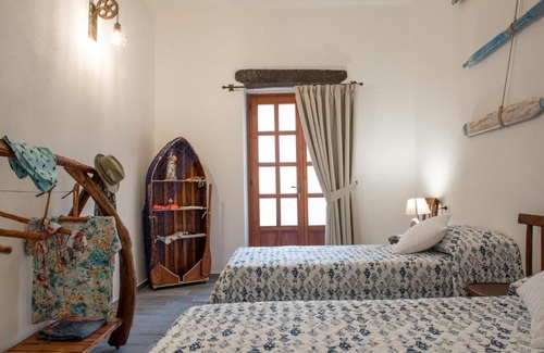 Orosei House | Family-Friendly Stay at Dommo de Tziu Franziscu & Tzia Elene