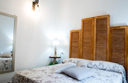 Orosei House | Family-Friendly Stay at Dommo de Tziu Franziscu & Tzia Elene