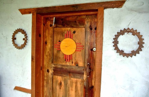 Lometa Cabin | Experience Eclipse Magic at Adobe Cabin with Ocean Views