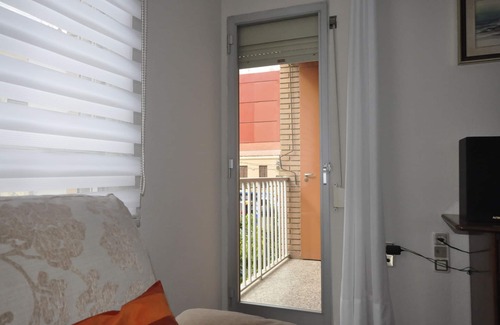 El Cabanyal Apartment | Beachfront Bliss with Free WIFI and Ocean View Rooms