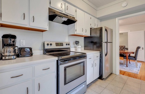 Hinesville House | Ideal Stay in Hinesville near Fort Stewart Main Gate