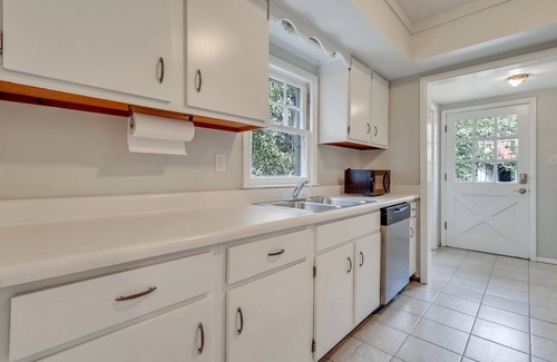 Hinesville House | Ideal Stay in Hinesville near Fort Stewart Main Gate