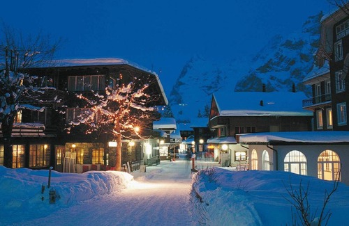 Murren Apartment | In idyllic Mürren - panoramic alpine view, balcony, garden with grill