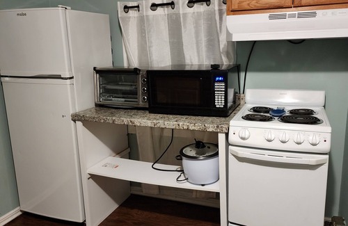 Hartford Apartment | Convenient In-Law Apartment Near Downtown Hartford