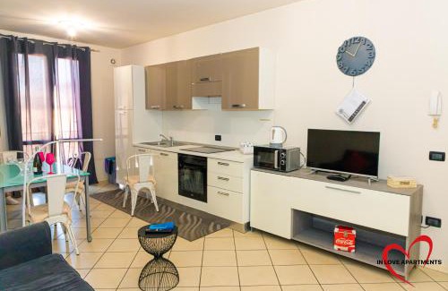 Montichiari Apartment | In Love: Eco-Friendly Retreat with Breakfast & Hot Tub