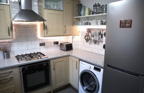 Liverpool House | Guest Rated: 10/10 Liverpool Home with Spa & Hot Tub