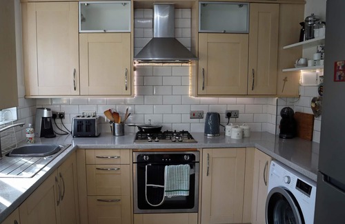 Liverpool House | Guest Rated: 10/10 Liverpool Home with Spa & Hot Tub