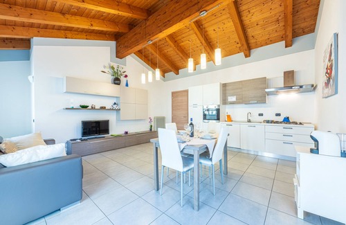 Barolo Apartment | Discover Family-Friendly Piazzetta Holiday Apartments, Barolo