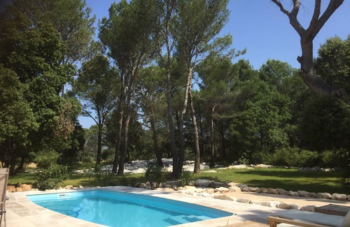Signes Villa | Inviting Villa Near Circuit Paul Ricard with Pool & Amenities