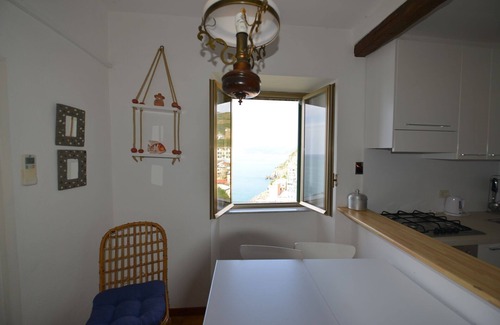 Riomaggiore Apartment | Scenic Riomaggiore Escape with Breathtaking Sea Views