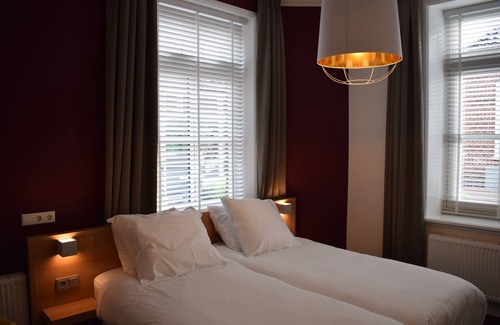 Zuidhorn Hotel | Discover In 't Holt 1654: Guest Rated 9.2 with Family Amenities