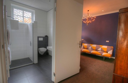 Zuidhorn Hotel | Discover In 't Holt 1654: Guest Rated 9.2 with Family Amenities