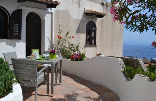 Taormina Apartment | Serene Getaway in Taormina with Oceanfront Pool Access