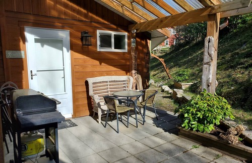 Telegraph Cove Cottage | Serene Retreat in Telegraph Cove with Oceanfront Views