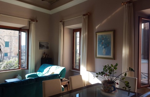 Nettuno Apartment | Central Retreat: Steps from Beaches & Train to Rome