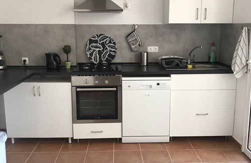 Alicante City Centre Apartment | Prime Location in Alicante: Steps from the Beach & Harbor