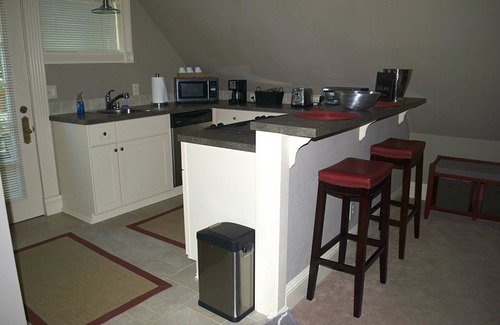 Fayetteville Apartment | Prime Location with Pool, Spa & Breakfast Included!