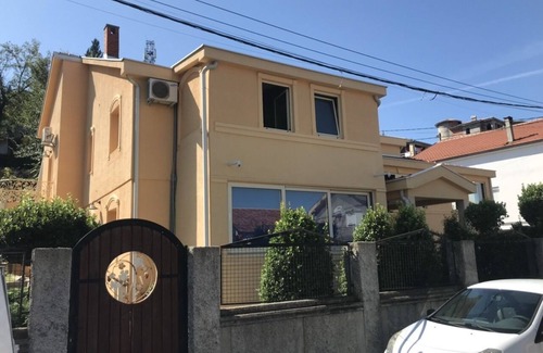 Podgorica House | Central Montenegro Retreat: Family & Pet Friendly Stay