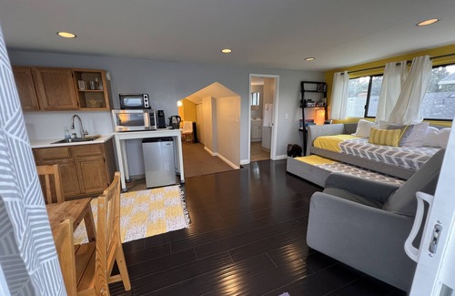 South Pasadena Apartment | Discover Upscale Comfort in South Pasadena, Near LA