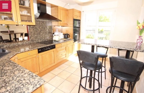 La Garenne-Colombes Apartment | Discover a Spacious Apartment Near Olympic Sites for 7
