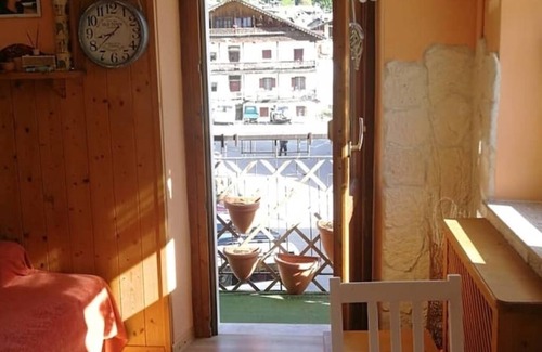 Calalzo di Cadore House | Discover the Unesco Dolomites: Eco-Friendly Family Escape