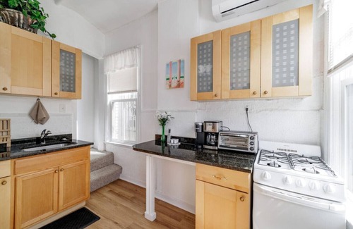 Adams Morgan Apartment | Spacious 2 BR Unit in Adams Morgan, Perfect for Families