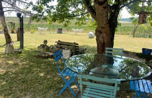 Espiens House | Artistic Haven in the Heart of a Creative Community