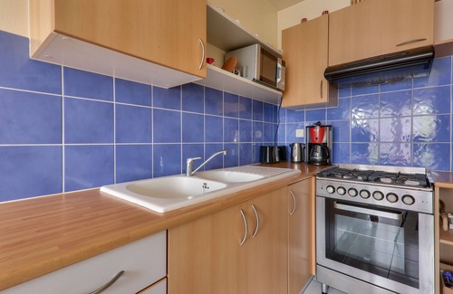 Auray Apartment | Discover Auray: Ideal Duo Break with Family-Friendly Amenities