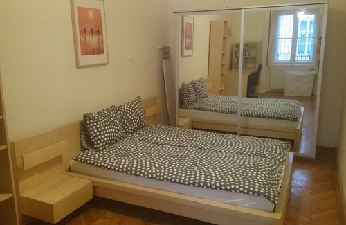 Terezvaros Apartment | Explore Budapest: Delightful Stay with Pool & Breakfast