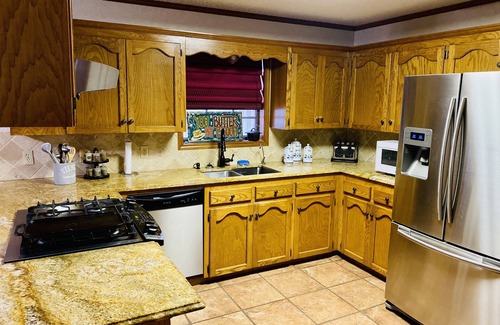 Breaux Bridge House | Experience Cajun Comfort: Entire Home with Pool & Ocean View
