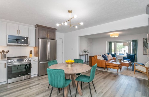 Carmel House | Pet-Friendly Retreat in Downtown Carmel with Top-Rated Amenities