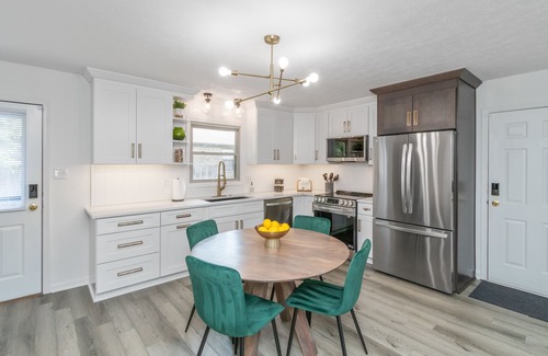 Carmel House | Pet-Friendly Retreat in Downtown Carmel with Top-Rated Amenities