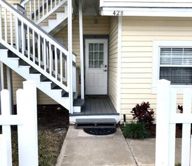 Downtown Dunedin Apartment | Elegant One Bedroom Apt with Oceanfront Views in Dunedin