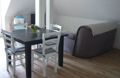 Ile-aux-Moines Apartment | IN THE HEART OF THE GULF - BEAUTIFUL T2 RENOVATED WITH HEATED SWIMMING POOL FOR 4 PEOPLE.