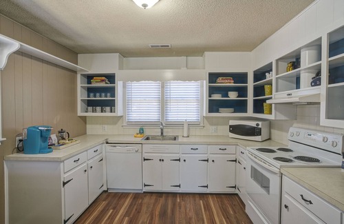 Johnson City House | Ideal Johnson City Getaway: Close to ETSU & VA Medical Center