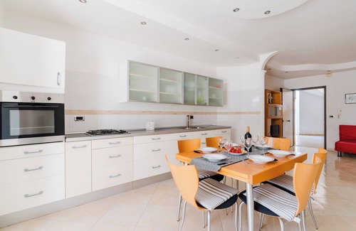 Otranto House | Cozy Retreat Near Otranto Beach - Apartment Iside Awaits